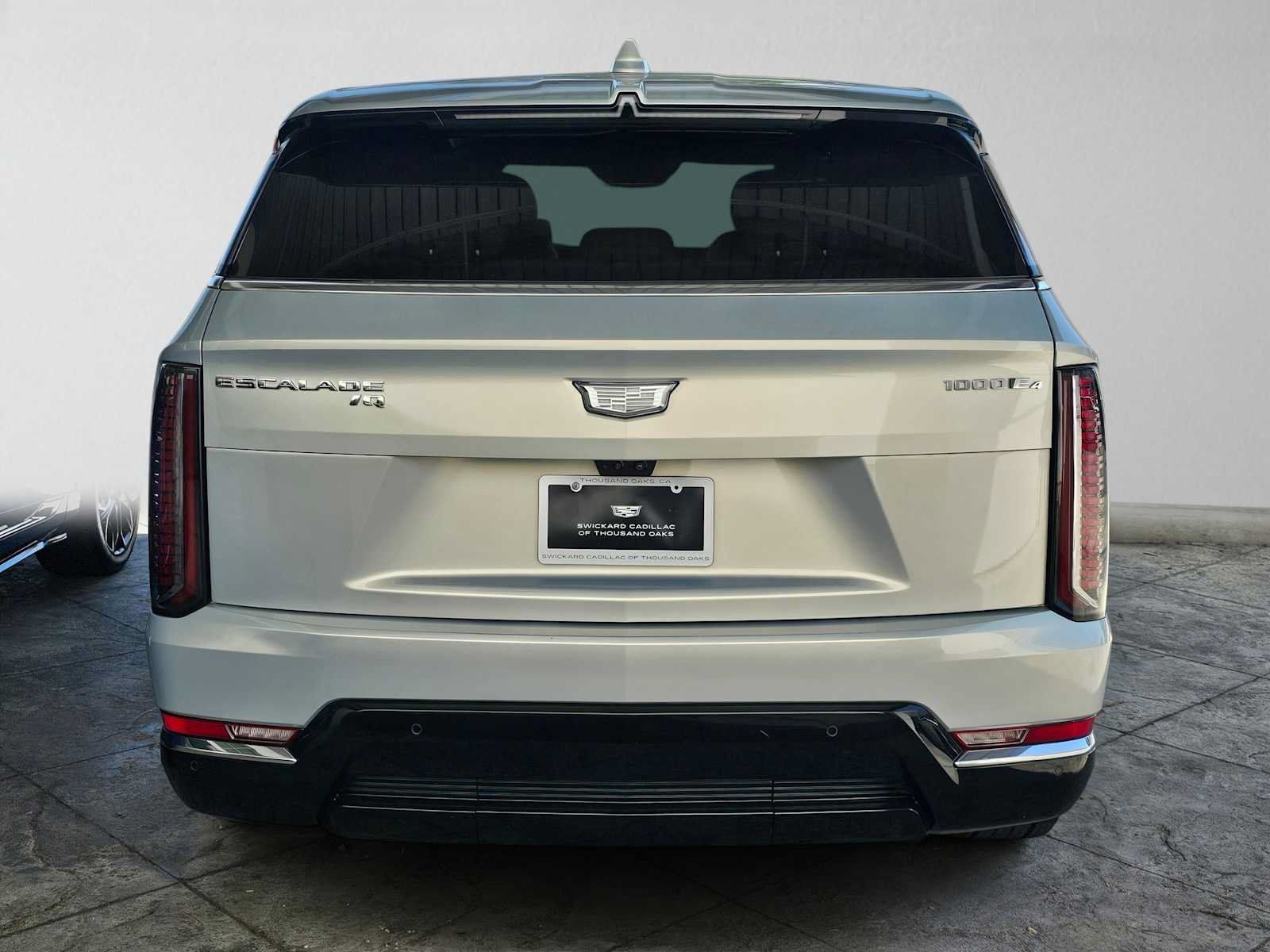 Used 2025 Cadillac Escalade IQ Luxury 2 AWD/4WD image 4