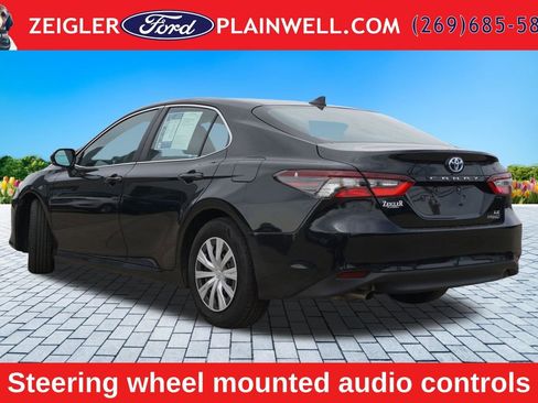 Used 2024 Toyota Camry LE FWD image 3