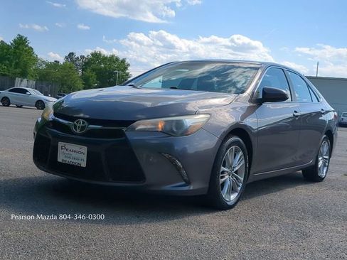 Used 2015 Toyota Camry SE FWD image 8