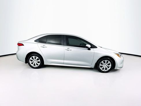 Used 2025 Toyota Corolla LE FWD image 11