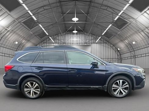 Used 2018 Subaru Outback 2.5i Limited image 4