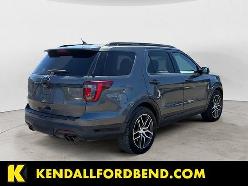 Used 2018 Ford Explorer Sport w/ Equipment Group 401A AWD/4WD image 5