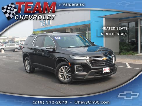 Used 2023 Chevrolet Traverse LT w/ Rear Camera Mirror Package AWD/4WD image 1