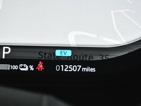 Used 2025 Land Rover Range Rover SE AWD/4WD image 25