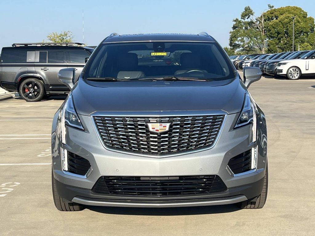 Certified 2023 Cadillac XT5 Premium Luxury w/ Technology Package FWD image 9