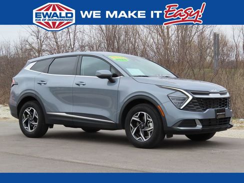 Certified 2025 Kia Sportage LX image 1