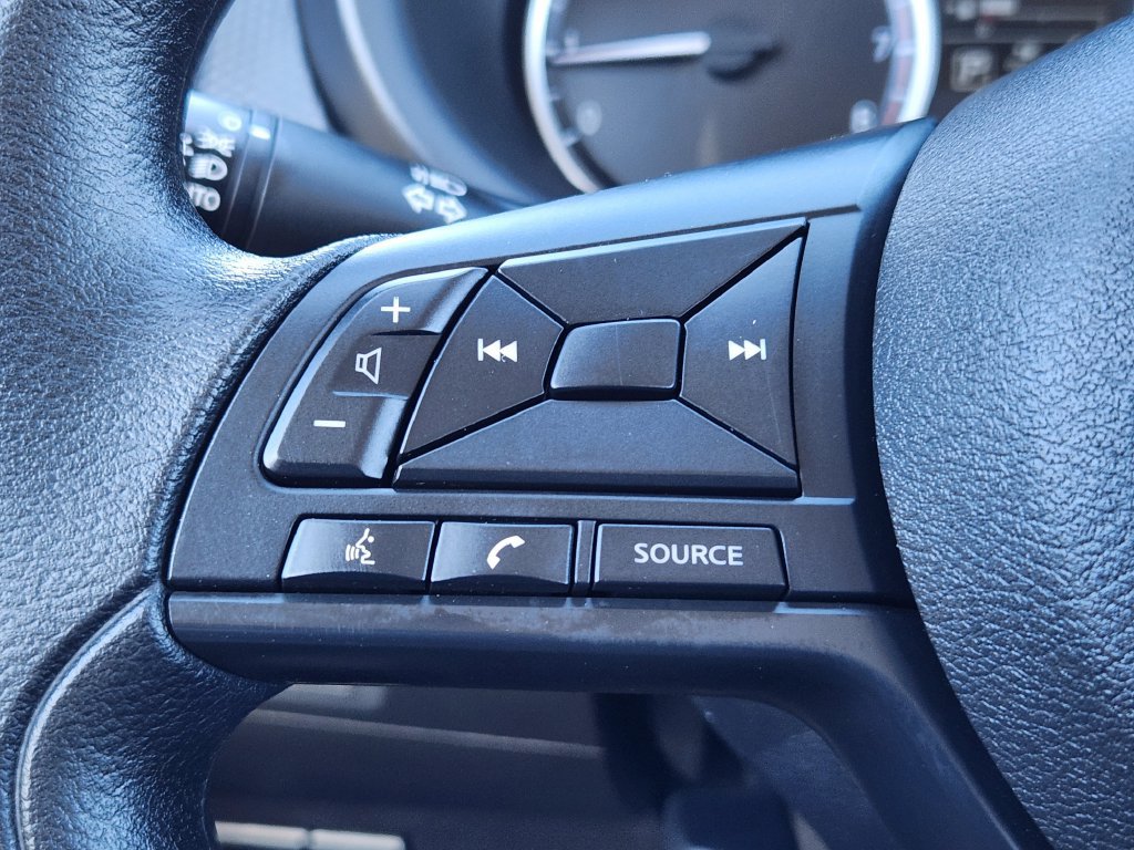Certified 2025 Nissan Kicks Play S FWD image 21