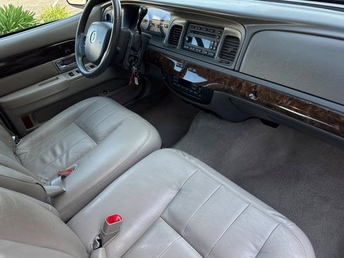 Used 2011 Mercury Grand Marquis LS RWD image 17