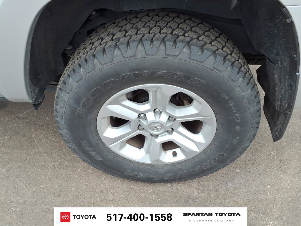Used 2023 Toyota 4Runner SR5 AWD/4WD image 11