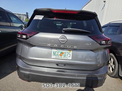 Used 2025 Nissan Rogue SV AWD/4WD image 3