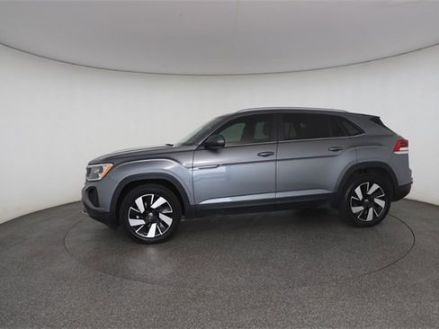 Used 2024 Volkswagen Atlas Cross Sport SE image 6