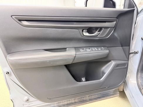 Used 2024 Honda CR-V Sport image 8