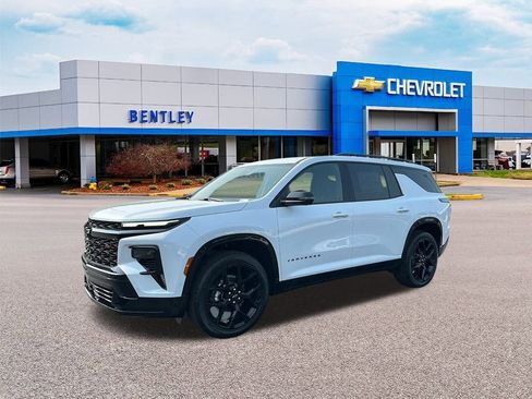 New 2026 Chevrolet Traverse RS w/ LPO, Floor Liner Package image 1