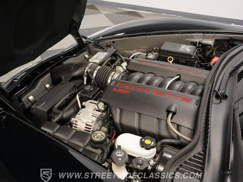 Used 2007 Chevrolet Corvette Coupe w/ Performance Package RWD image 33