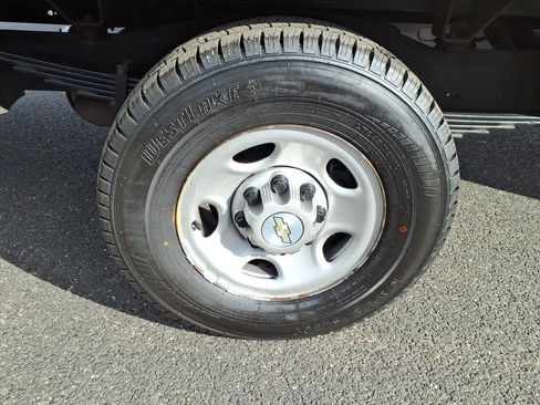 Used 2021 Chevrolet Express 3500 image 7