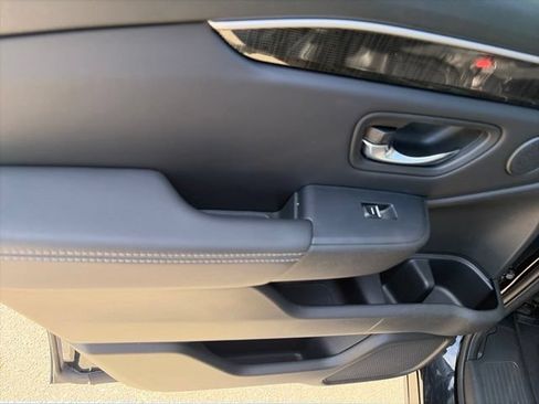 Used 2023 Honda Pilot Elite image 12