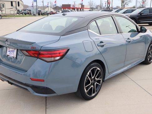 Used 2024 Nissan Sentra SR w/ Trunk Package image 5