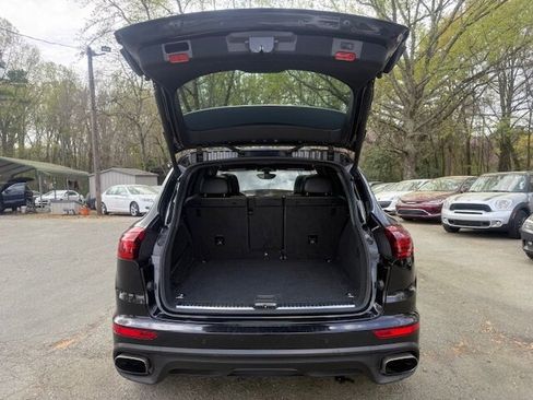 Used 2017 Porsche Cayenne Platinum Edition image 34