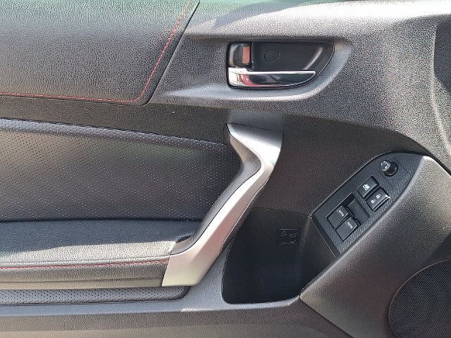 Used 2013 Scion FR-S RWD image 12