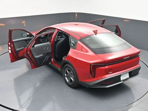 Used 2025 Kia K4 FWD image 45