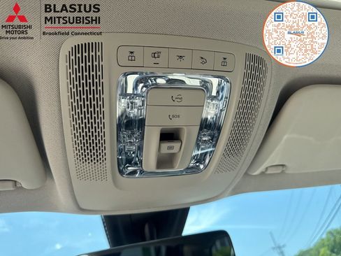 Used 2022 Mercedes-Benz GLB 250 4MATIC w/ Premium Package Lite image 30