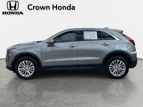 Used 2024 Cadillac XT4 Luxury image 2