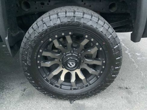 Used 2018 GMC Sierra 2500 Denali w/ Suspension Package, Off-Road image 6