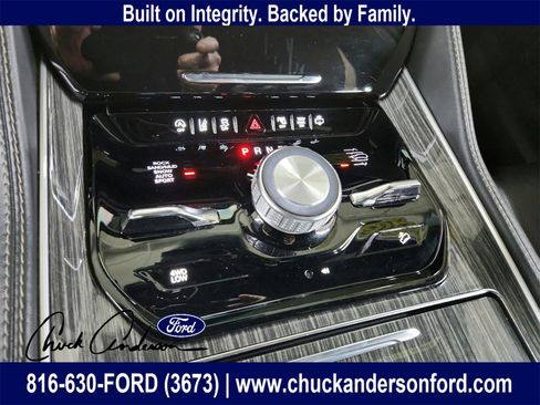 Used 2022 Jeep Wagoneer Series III w/ Flexible Seating Group image 20