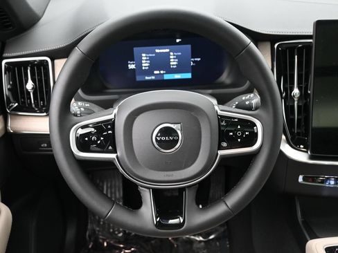 New 2026 Volvo XC90 T8 Ultra w/ Protection Package Premier AWD/4WD image 17