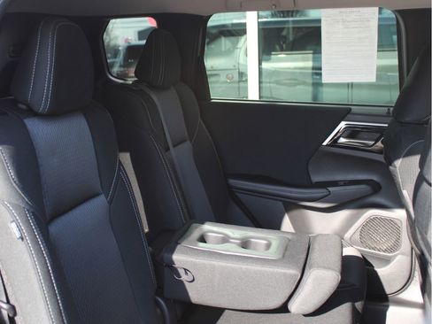 Used 2022 Mitsubishi Outlander ES AWD/4WD image 28