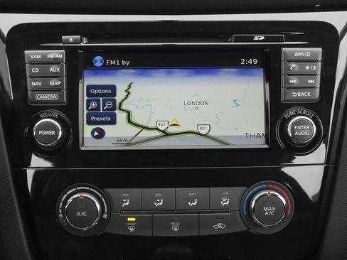 Used 2016 Nissan Rogue SV w/ SV Premium Package image 20