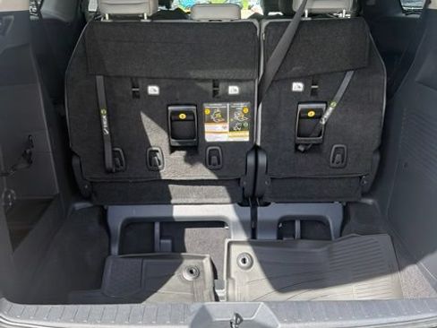 Used 2026 Toyota Sienna XLE FWD image 30
