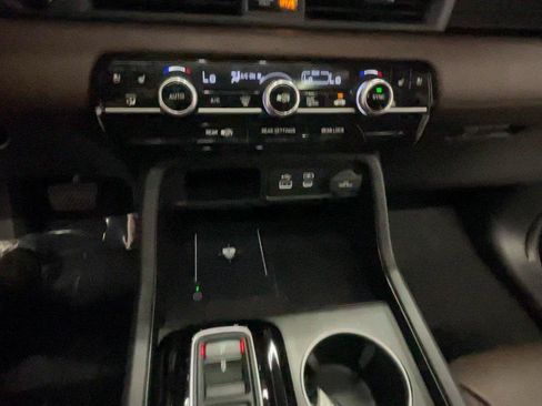 Used 2023 Honda Pilot Elite image 34