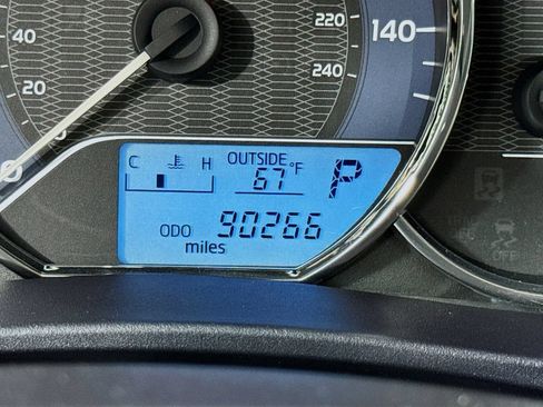 Used 2016 Toyota Corolla LE FWD image 19