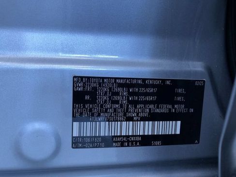 Certified 2025 Toyota RAV4 LE AWD/4WD image 33