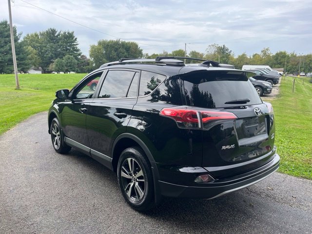 Used 2018 Toyota RAV4 XLE AWD/4WD image 5