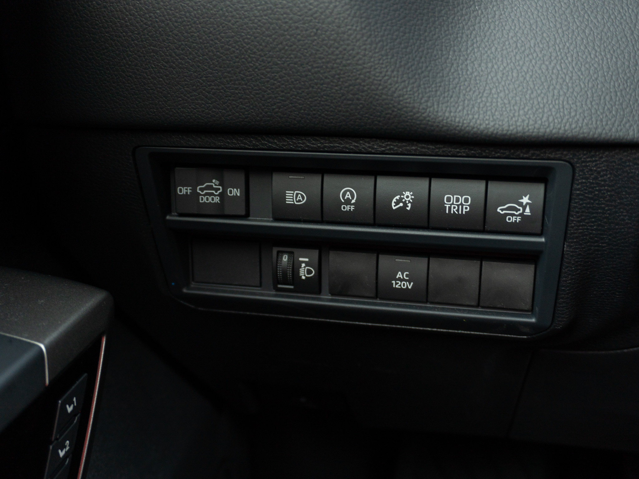 Used 2026 Toyota Tundra Limited w/ Power Package RWD image 27