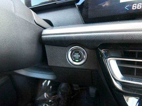 Used 2025 Chevrolet Traverse LT AWD/4WD image 27