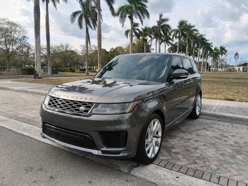 Used 2018 Land Rover Range Rover Sport Supercharged AWD/4WD image 2
