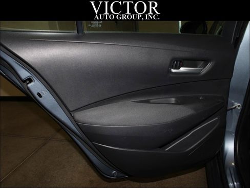 Used 2020 Toyota Corolla LE FWD image 25