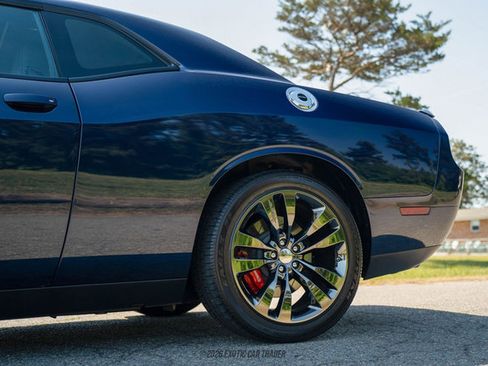 Used 2013 Dodge Challenger SRT8 w/ Harman Kardon Audio Group RWD image 93