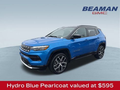 Used 2024 Jeep Compass Limited w/ Elite Group image 3