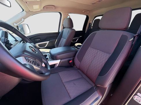 Used 2024 Nissan Titan SV w/ SV Convenience Package AWD/4WD image 19