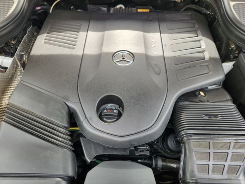 Used 2025 Mercedes-Benz GLS 450 4MATIC image 25
