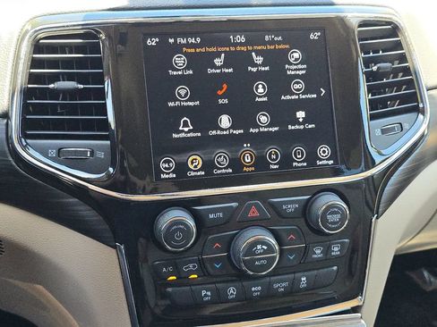 Used 2022 Jeep Grand Cherokee Laredo E w/ Security & Convenience Group AWD/4WD image 27