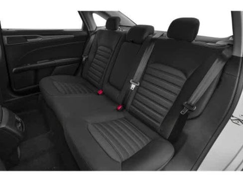 Used 2020 Ford Fusion SE FWD image 16