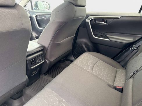 Used 2021 Toyota RAV4 XLE FWD image 14