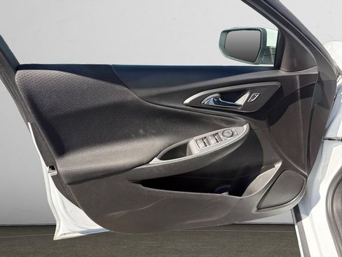 Used 2024 Chevrolet Malibu LT FWD image 11