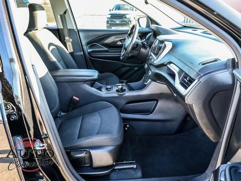 Used 2024 GMC Terrain SLE image 15