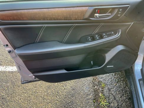 Used 2019 Subaru Outback 2.5i Limited w/ Popular Package #2 image 10